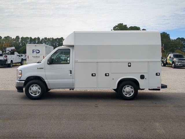 2027 Ford Econoline Cutaway E-350 SRW
