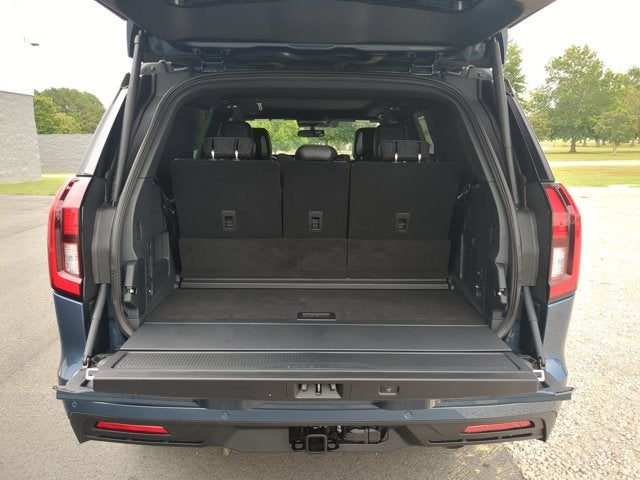 2027 Ford Expedition Tremor®